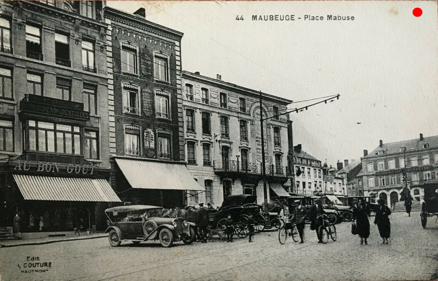 Cartes postales anciennes de Maubeuge, Place Mabuse
