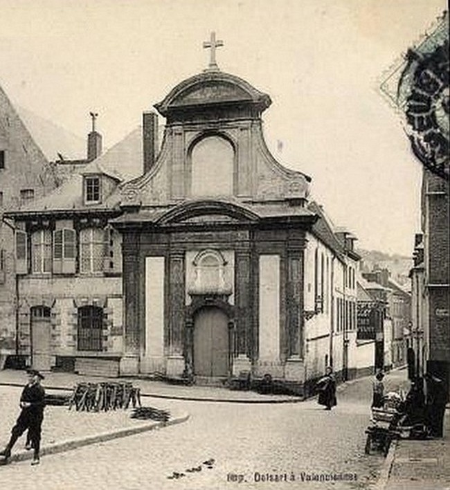 Cartes postales anciennes de Maubeuge, Place Verte chapelle des soeurs Noires.