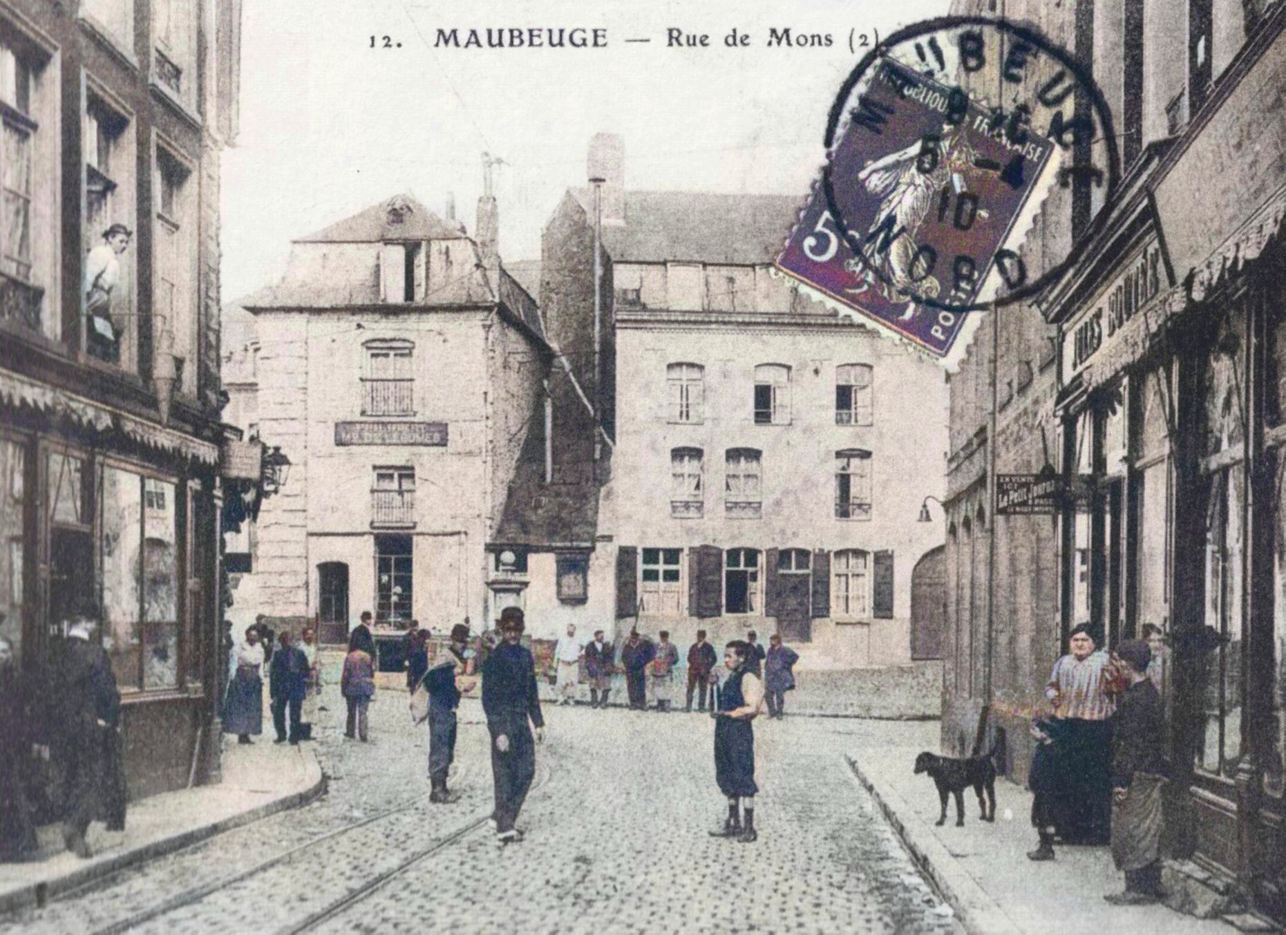 Maubeuge, porte de Mons, place Grisoëlle.