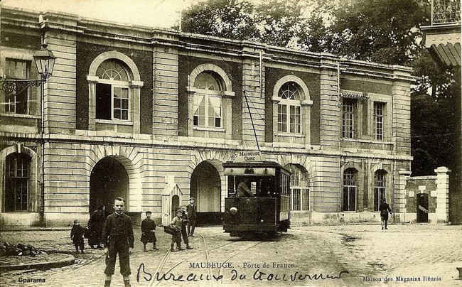 Cartes postales anciennes de Maubeuge, Porte de France.
