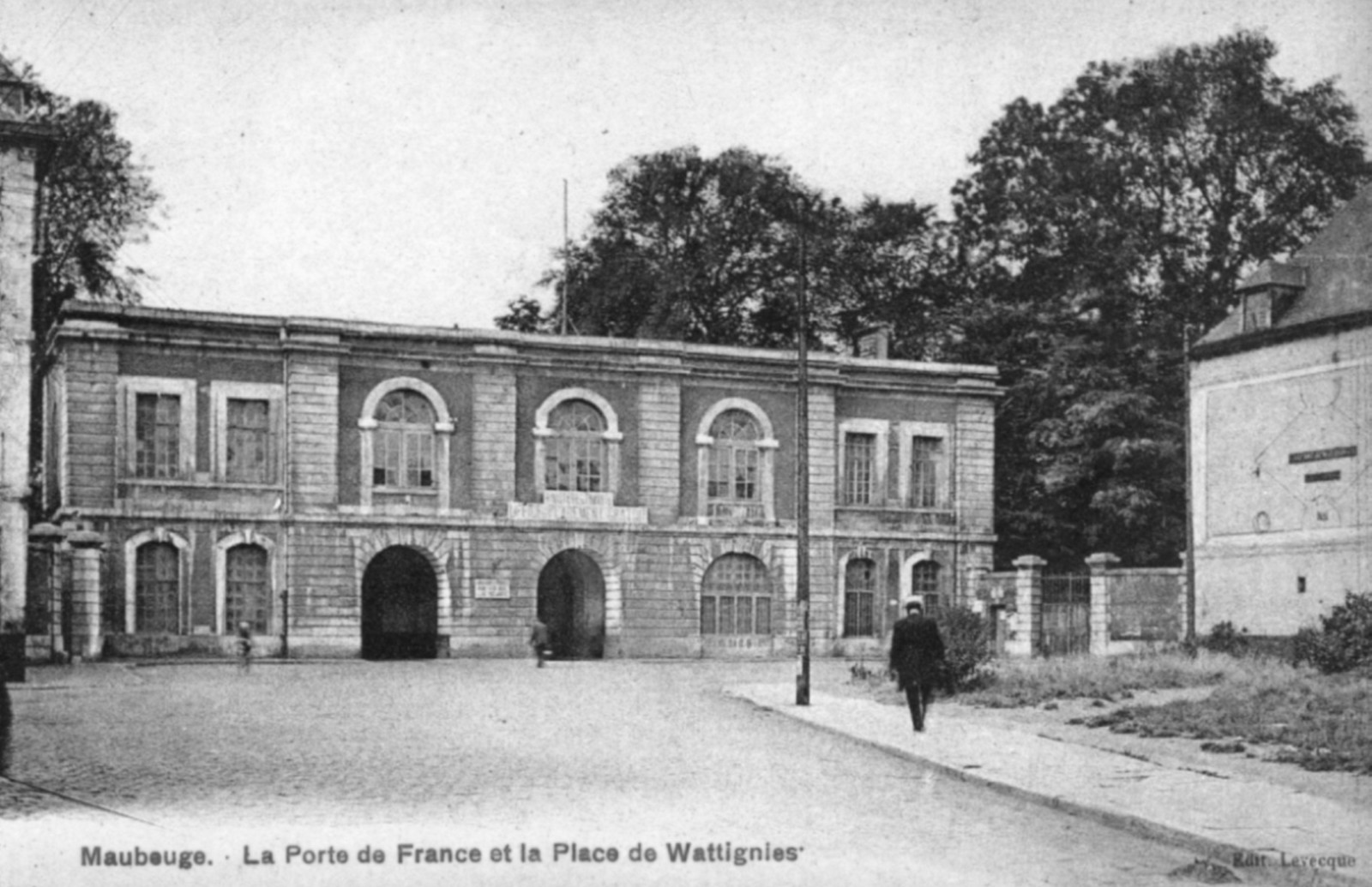 Ancienne porte de France à Maubeuge.