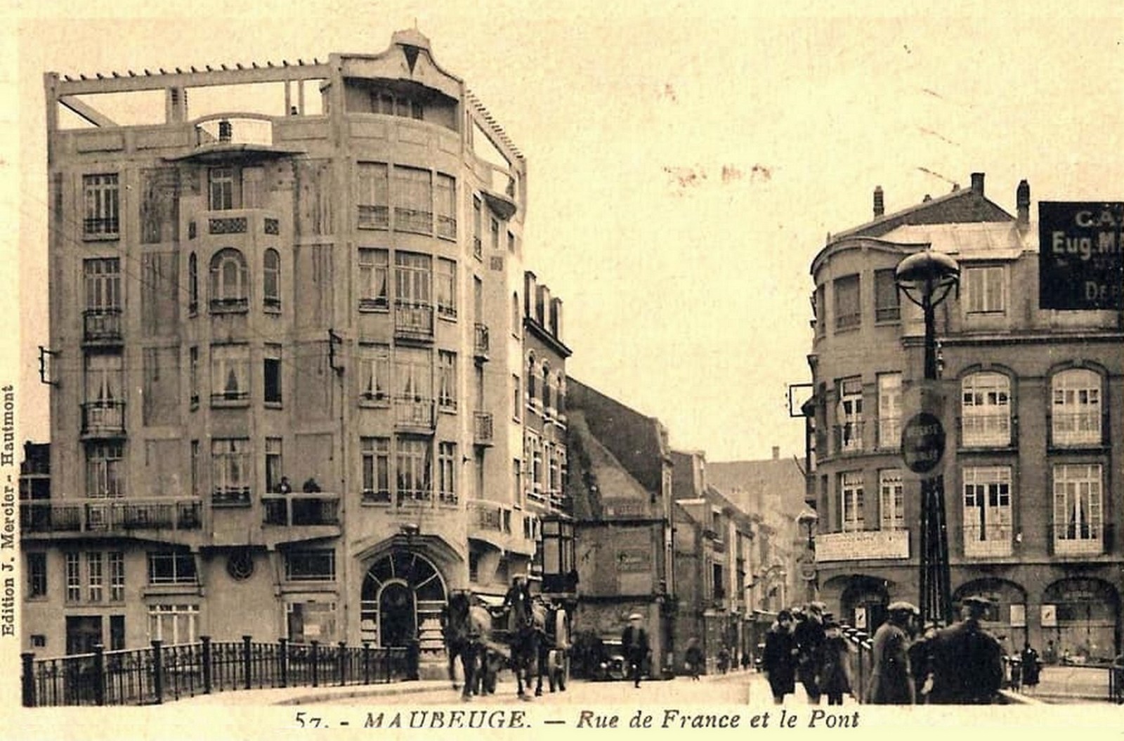 Cartes postales anciennes de Maubeuge,  rue de France