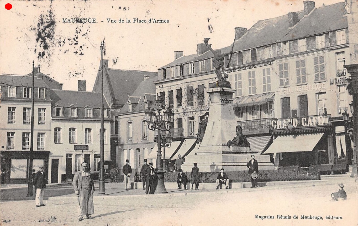 Cartes postales anciennes de Maubeuge, Place d'Armes