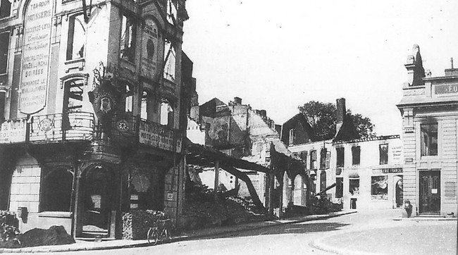 Maubeuge, la place d'armes après les bombardement du 16 mai 1940