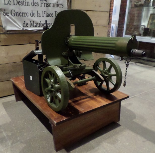 Musée du Fort Leveau à Feignies : mitrailleuse.
