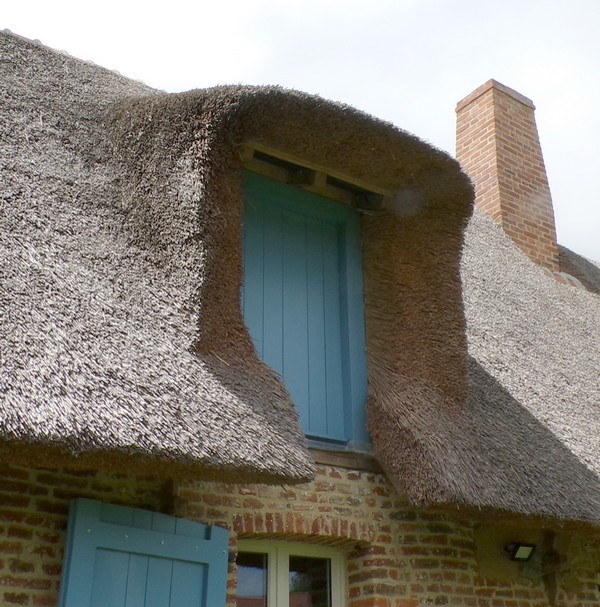 La Maison du Sabotier à Jolimetz, toit de chaume