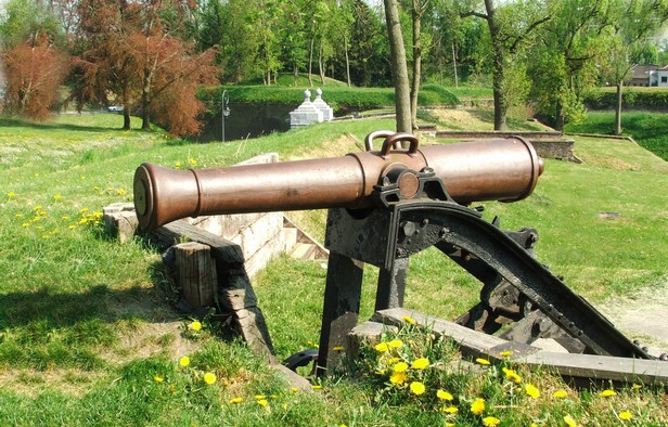 Le musée du Corps de Garde de Maubeuge : Canon de 12 de campagne modèle 1853