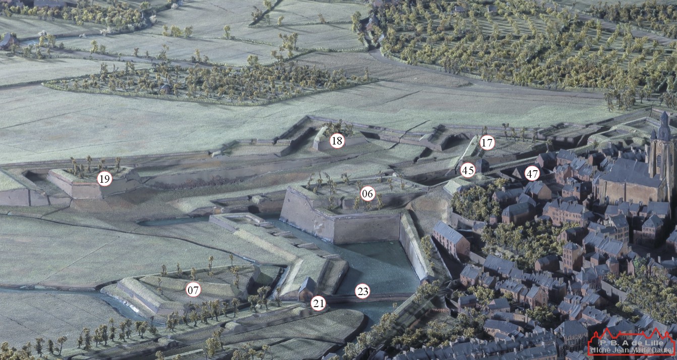 Les remparts d'Avesnes sur Helpe. le bastion St Jean sur le plan-relief.