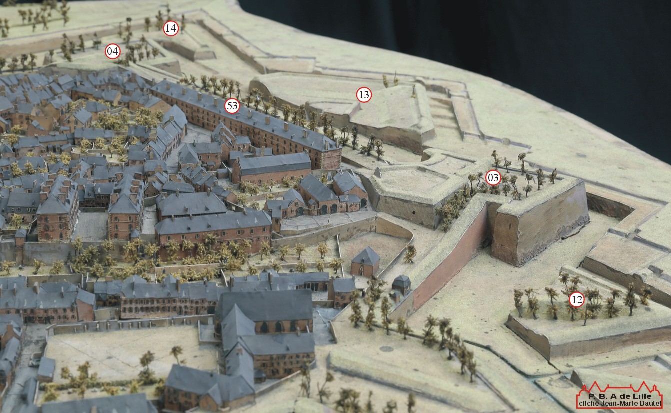 Les remparts d'Avesnes sur Helpe. Le plan relief, le bastion de la Reine.