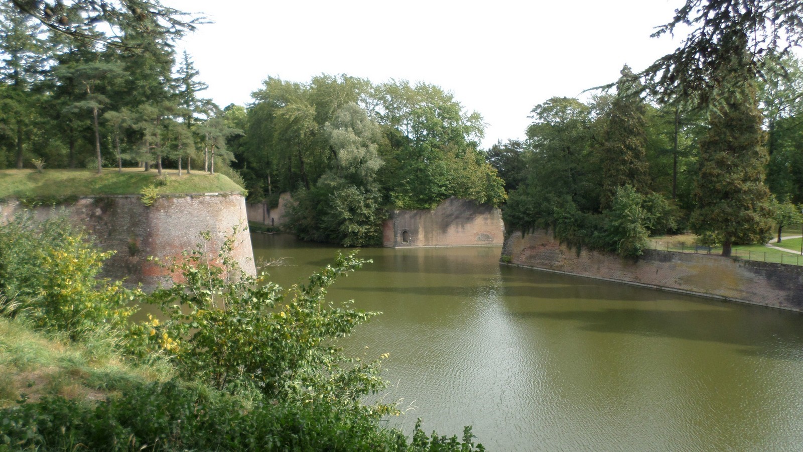 Le Quesnoy, ses remparts. Histoire des fortifications de Vauban. La porte de Fauroeulx.