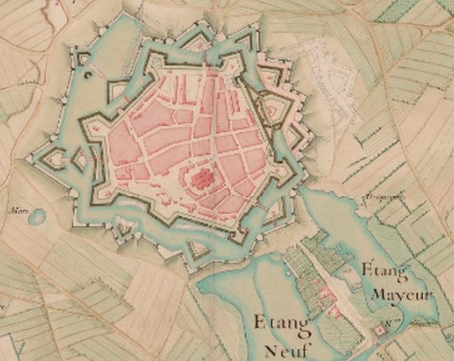 Le Quesnoy, ses remparts. Histoire des fortifications de Vauban. Plan de 1710.