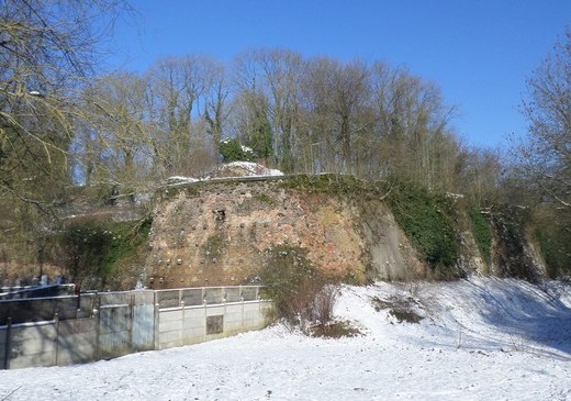Les remparts de Maubeuge, le bastion de la Croix, orillon sud.