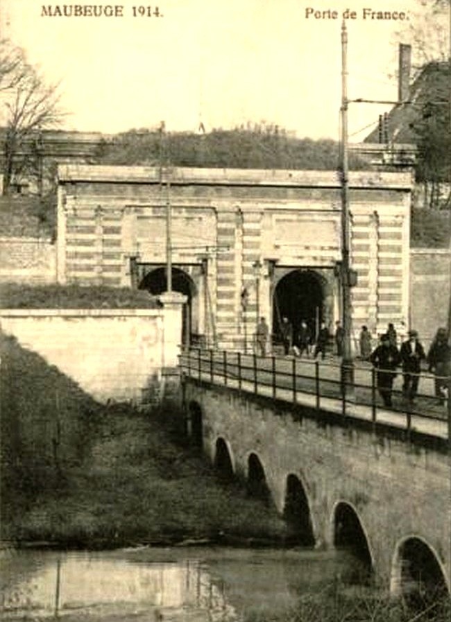 Remparts de Maubeuge, la porte de France coté sortie de ville.