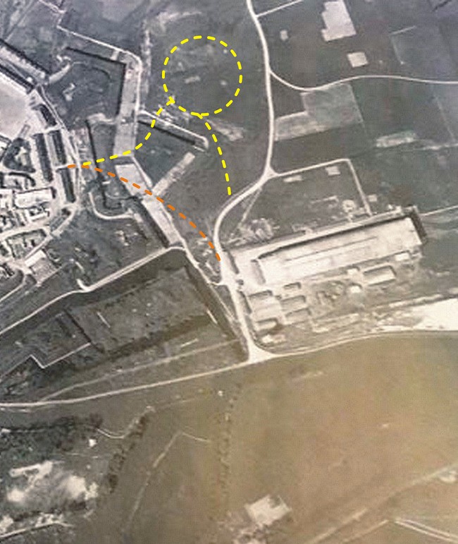 Les remparts de Maubeuge, la demi-lune de la Croix en vue aérienne et le hangar du dirigeable.