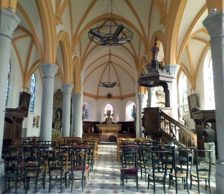 Eglise de Ruesnes, la nef.