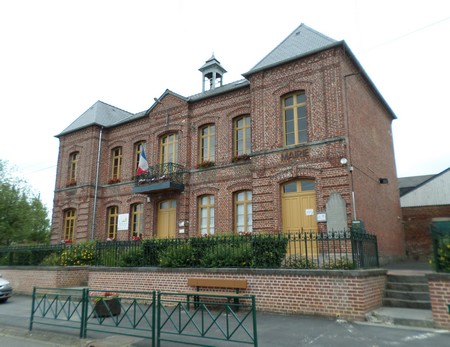 mairie de  St Hilaire sur Helpe
