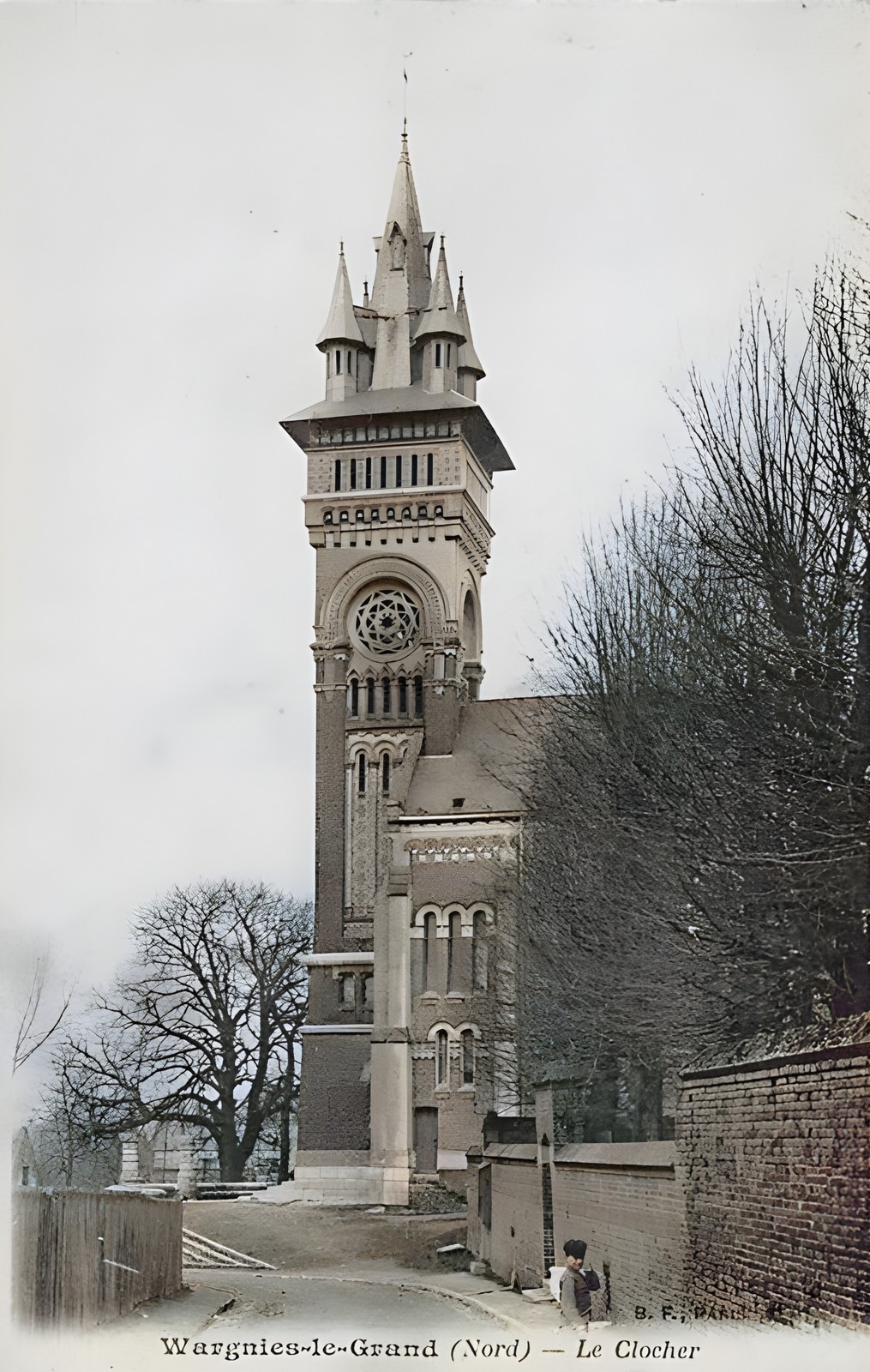 L'ancien clocher de l'église de Wargnies le Grand